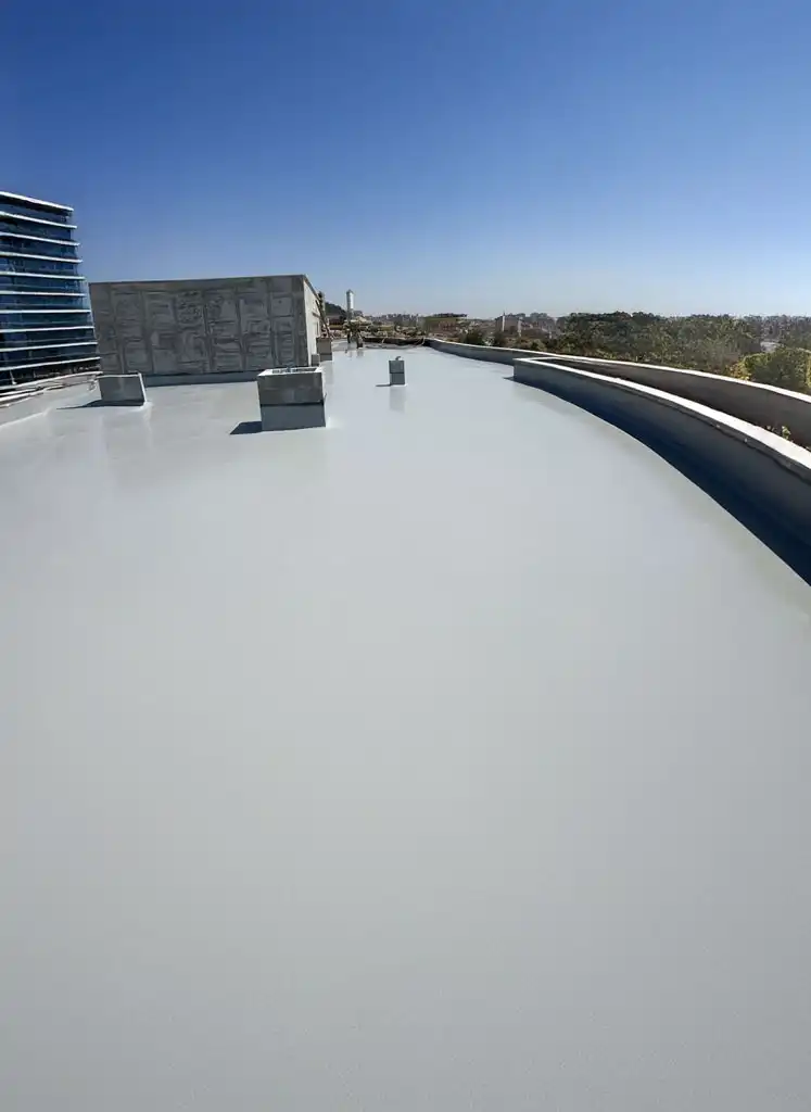 Endüstriyel çatı polyurea ve sprey PU uygulama aşaması